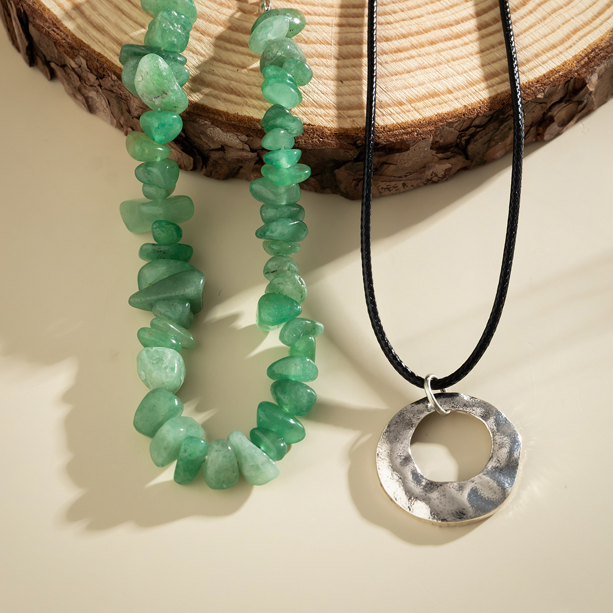 European and American cross-border jewelry beaded choker retro women's versatile necklace, simple alloy wax thread round collarbone chain details Picture