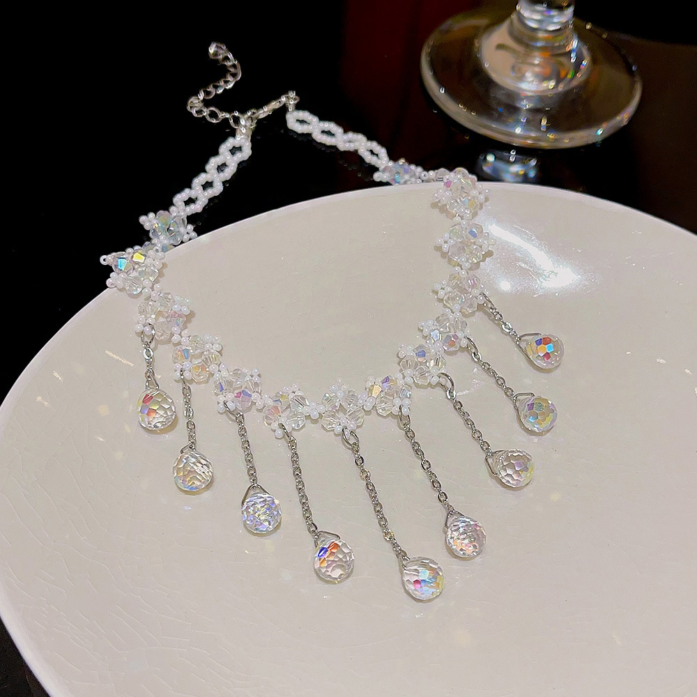 European and American niche accessory design sense crystal tassel necklace, trendy and fashionable neck chain, elegant new sweater chain necklace full figure