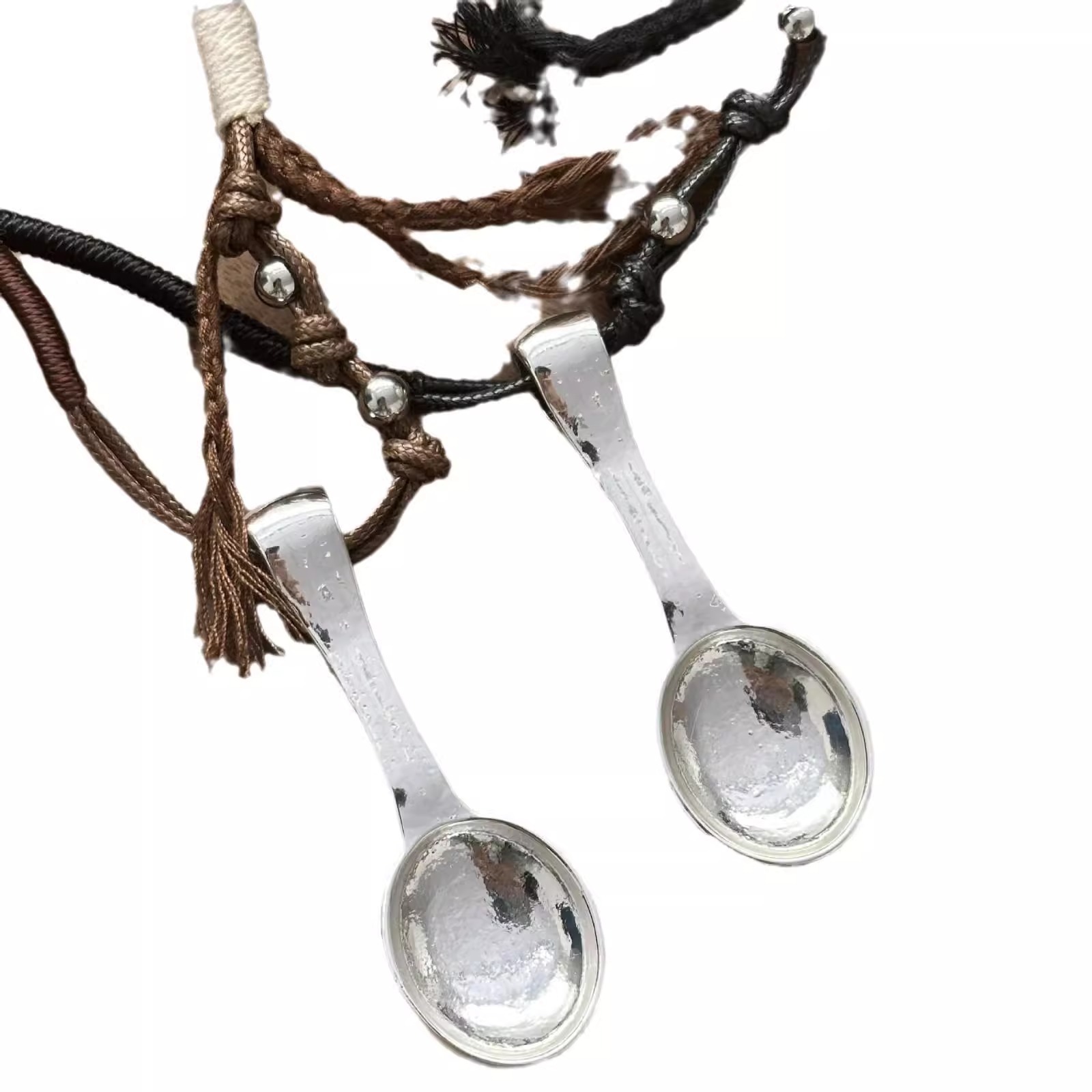 The silver spoon braided rope necklace of the same style as Wang Hedie, with a unique and fashionable design for women, is a versatile necklace and sweater chain Item Picture