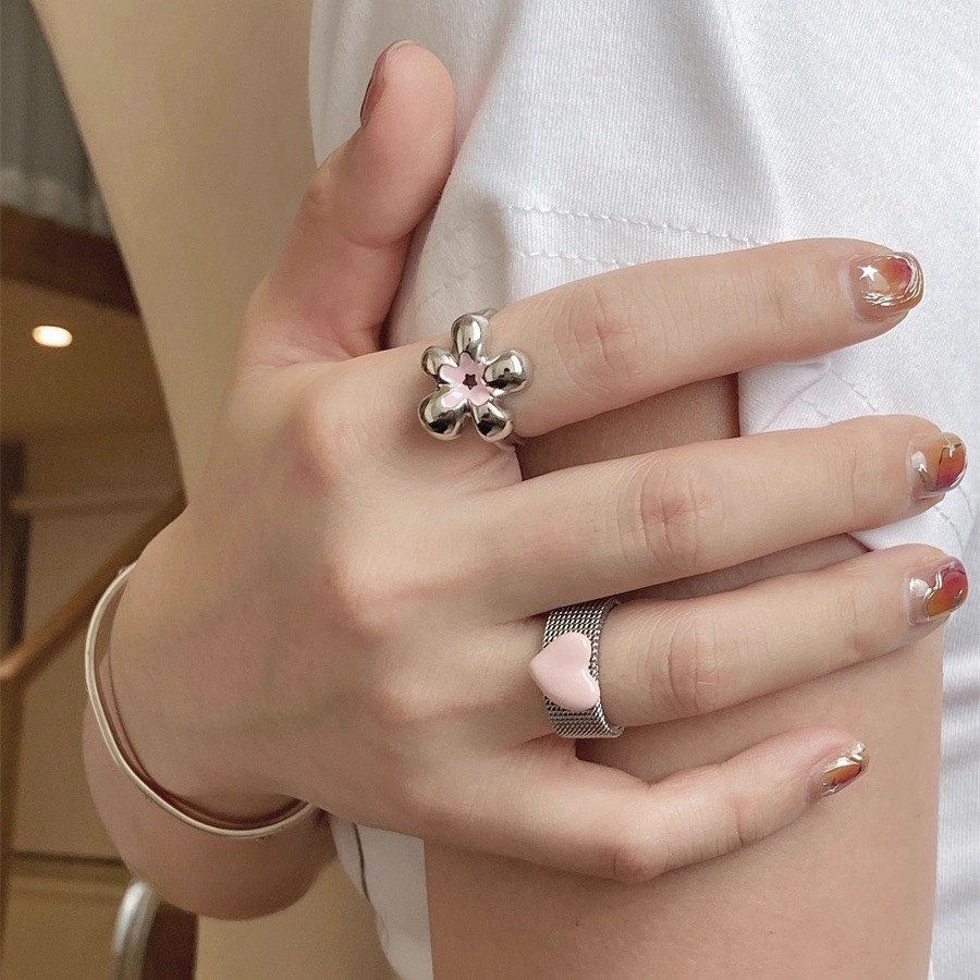 Sweet and cool style three-dimensional pink flower ring, unique design for women, open ring, simple and elegant index finger ring full figure