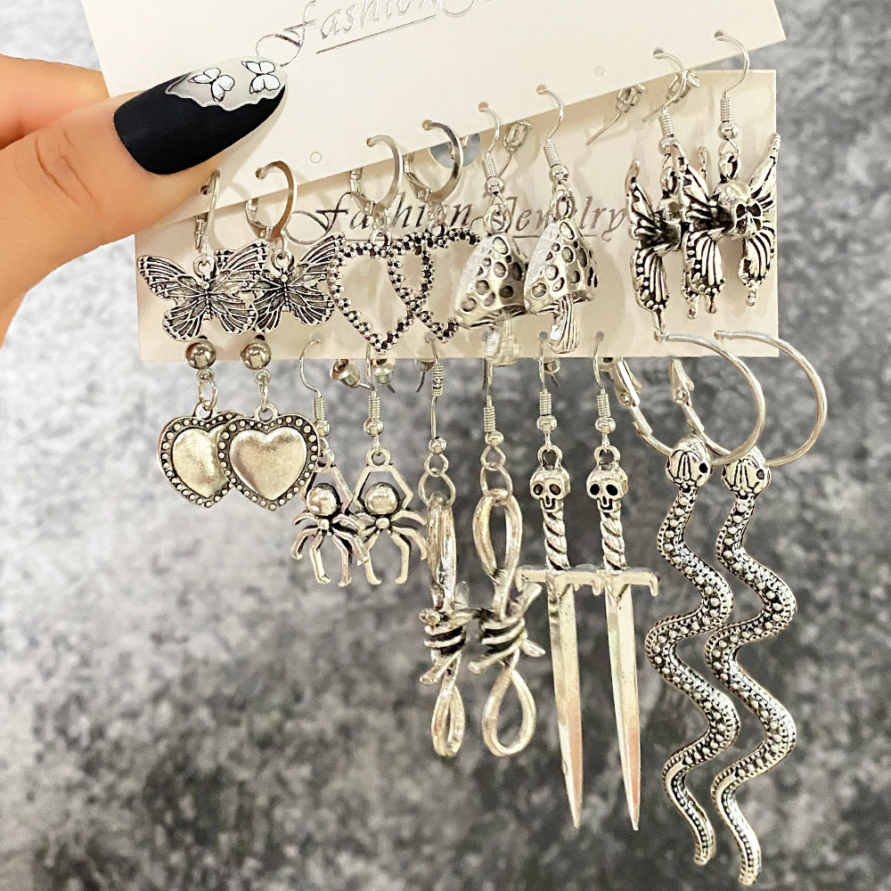 European and American Instagram heart-shaped butterfly earrings set for women, retro and creative snake-shaped sword mushroom earrings, Halloween earrings full figure