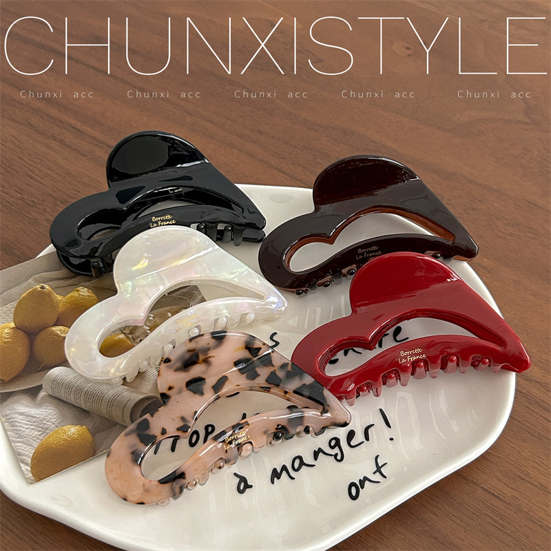 Gentle and elegant ~ Korean acetic acid high-end shark clip heart medium-sized style semi-grab hair clip ins French lazy grab clip details Picture