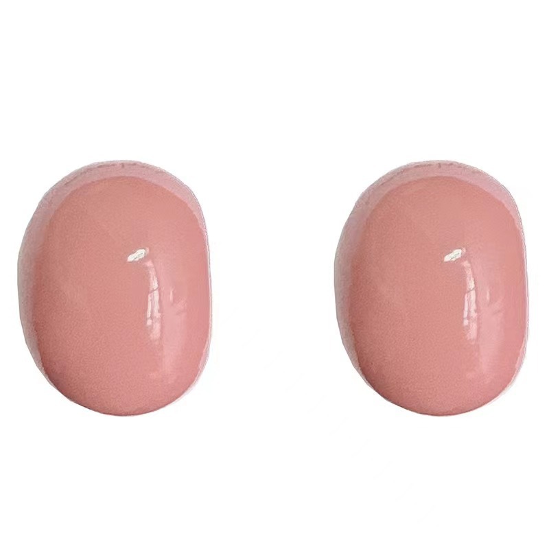 The milk-infused water drop Doudou 925 silver stud earrings are a new summer style that exudes a fair complexion and a creamy girlish charm Item Picture