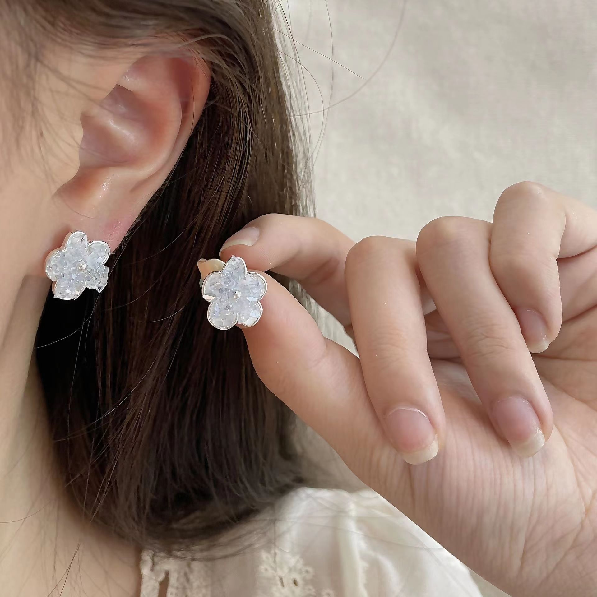 Haze Blue crystal stud earrings for women, fresh, small and exquisite design sense earrings, new winter 2025 light luxury earrings details Picture