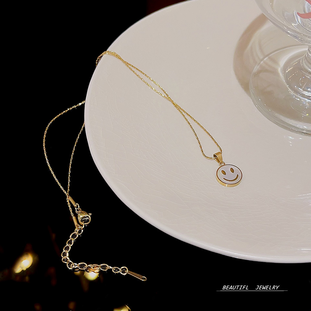 High-end, niche and cute smiley face pendant, hip-hop and simple titanium steel sweater chain, fashionable cross-border couple accessories Specification drawing
