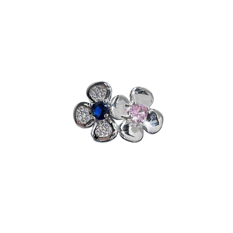 A niche design with a cold and elegant style, diamond zircon flower open ring, a versatile and sweet ring for women's fashion, trendy on Instagram Item Picture