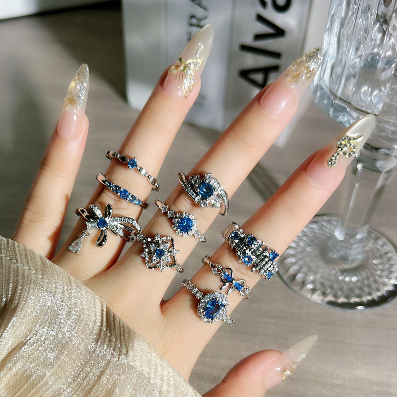 A light luxury, niche retro sapphire blue zircon open ring, a simple and fashionable index finger ring with a cold and elegant style for women Application Scenario