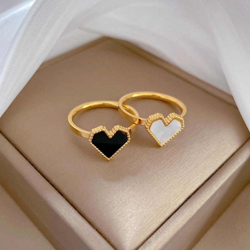 【 Non-Fading 】 Minimalist heart-shaped titanium steel cold style dance ring for men and women, trendy and simple food rings on Instagram Specification drawing