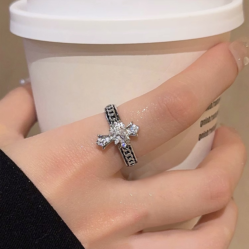 Dark and cool cross-shaped zircon open ring for women's Instagram niche design, high-end and cold style new ring full figure