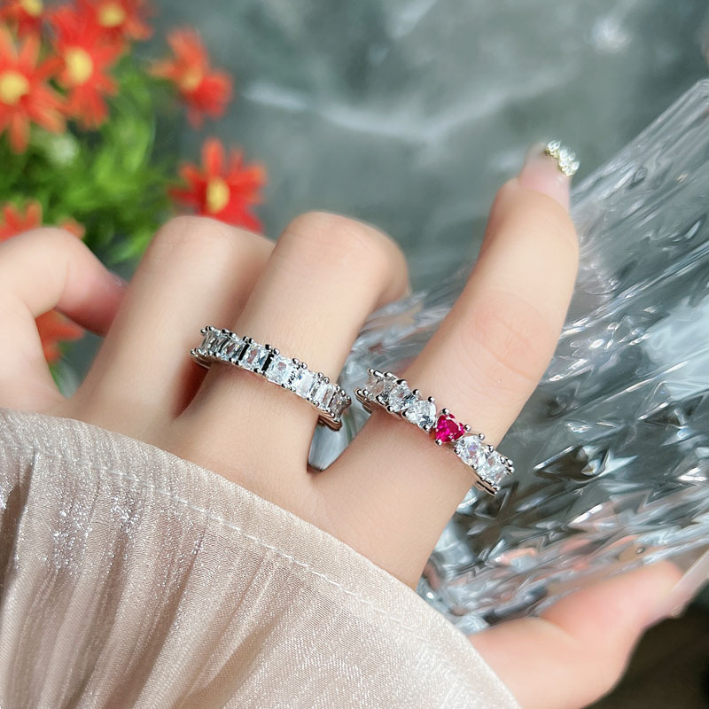 A light luxury, heavy craftsmanship, full diamond heart, high-end and fashionable open ring for women, a French row of diamonds, versatile and elegant style index finger ring full figure