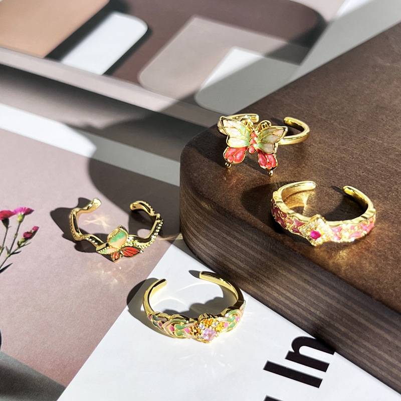 A new Chinese-style color gradient butterfly drip glaze open ring for women, with a refined, light luxury and high-end style, is a sophisticated index finger ring details Picture