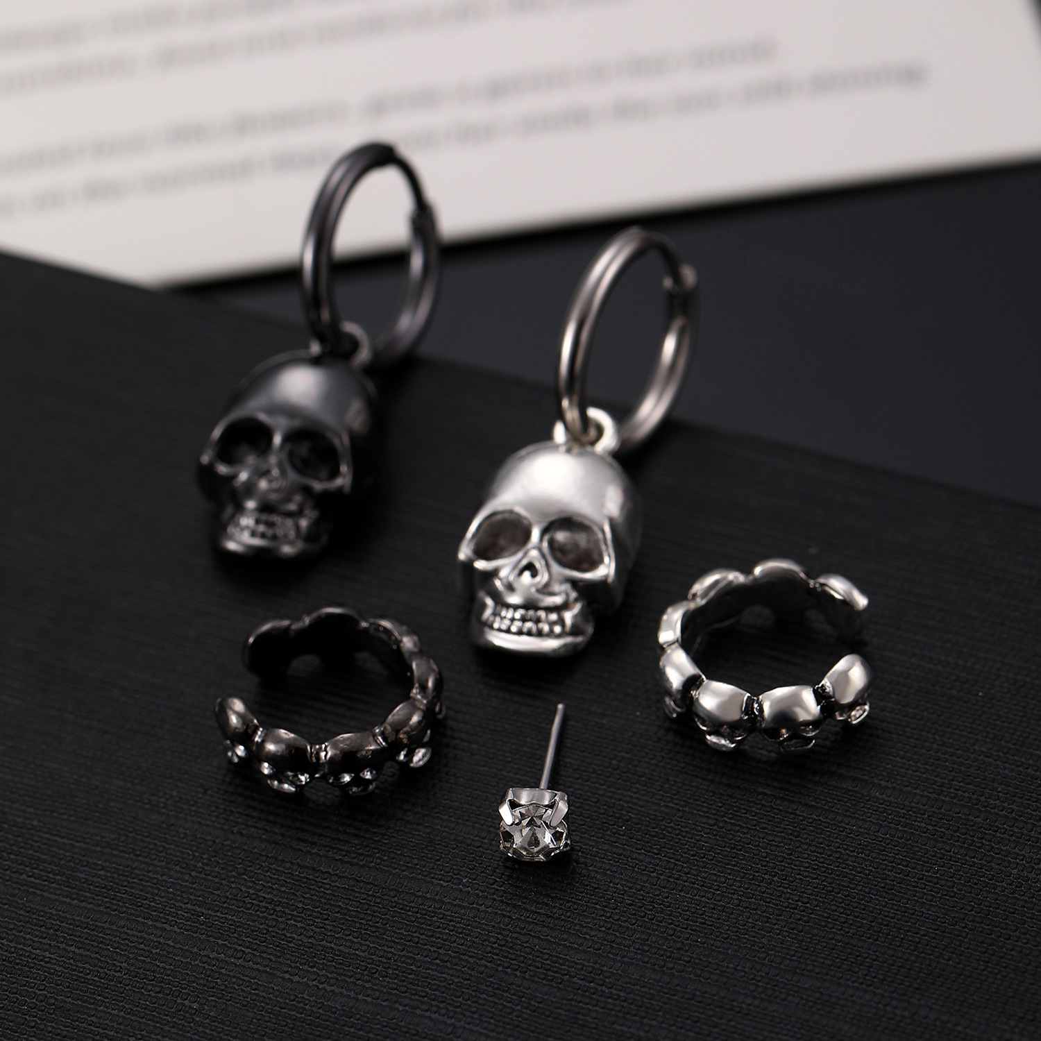 European and American cross-border dark earrings, men's ear clips, Gothic punk hip-hop personality ear bone clips, ear stud sets, women's earrings Specification drawing