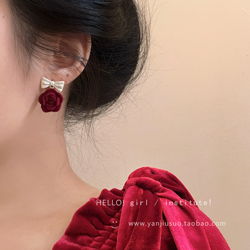 Autumn and winter velvet red rose stud earrings for women, light luxury, high-end, versatile, fashionable, gentle and sweet girl earrings Application Scenario
