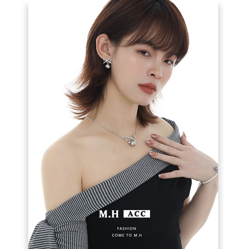 Original design bow bell necklace accessory for women, light luxury, versatile, high-end, fashionable and exquisite new collarbone chain Specification drawing