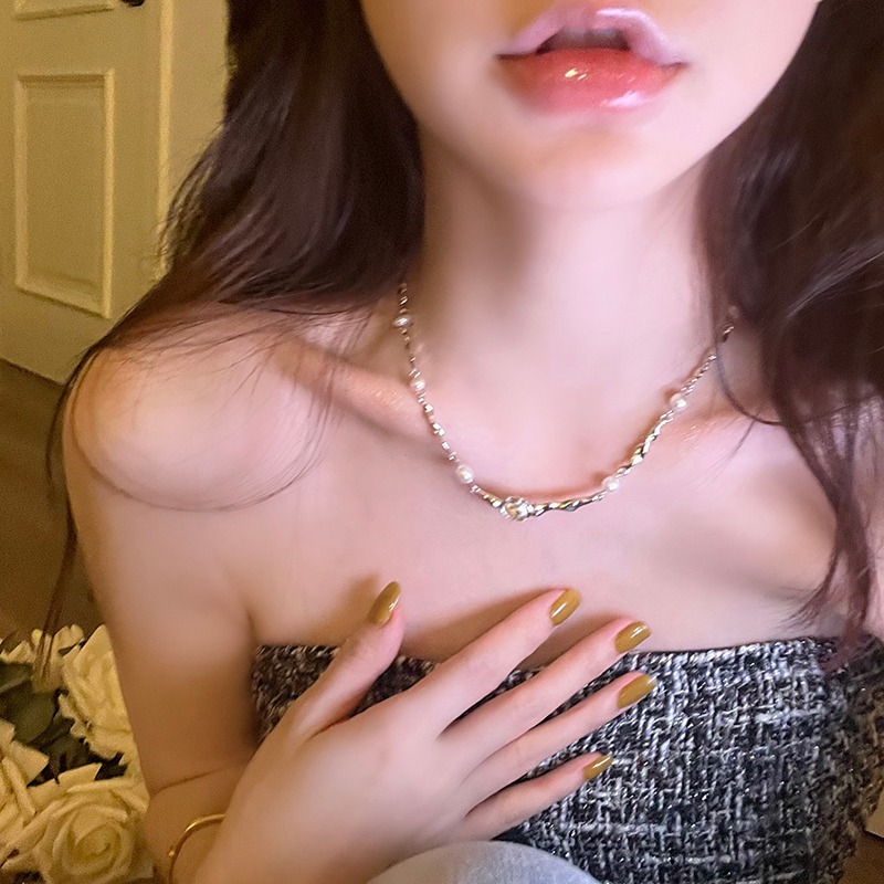 Pure and sensual girl ~ Pearl Zircon collarbone chain necklace, a light luxury and niche necklace for girls, 2023 new style full figure