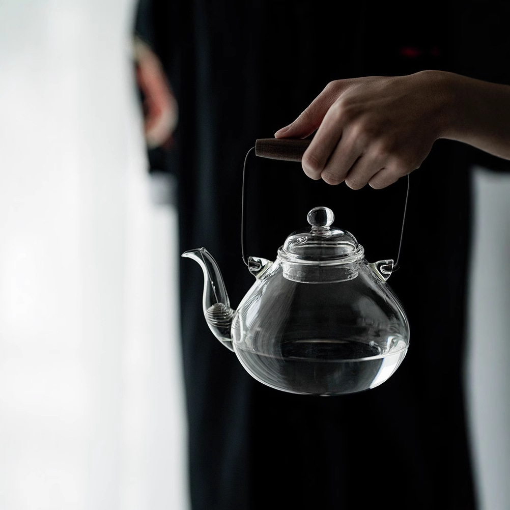 High borosilicate glass handle teapot, electric ceramic stove, kettle for boiling tea, household glass teapot, large-capacity teapot for brewing tea Application Scenario