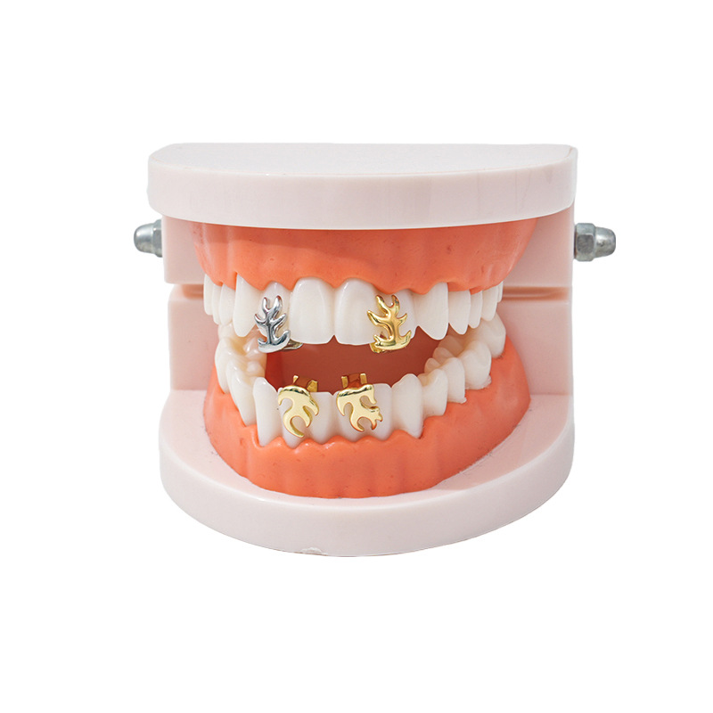 2024 New Halloween cross-border hip-hop braces from Europe and America, smooth teeth grillz Flame Teeth Item Picture