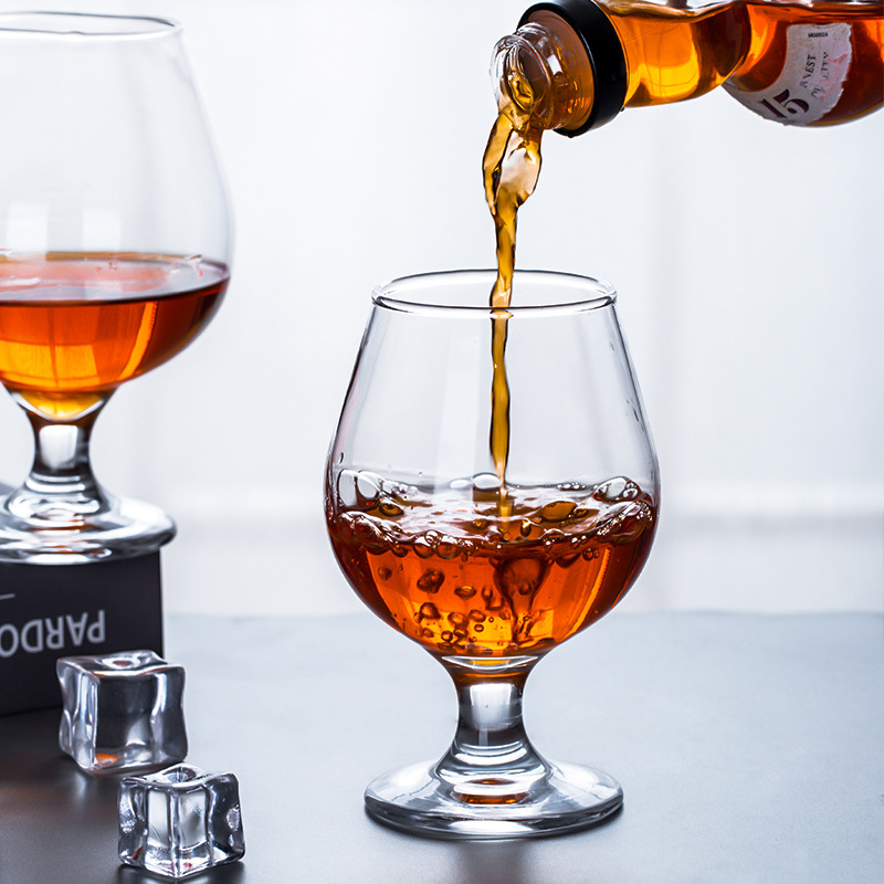 Creative brandy wine glasses, European high-end glass wine glass sets, low-stemmed red wine glasses, whisky wine glasses details Picture