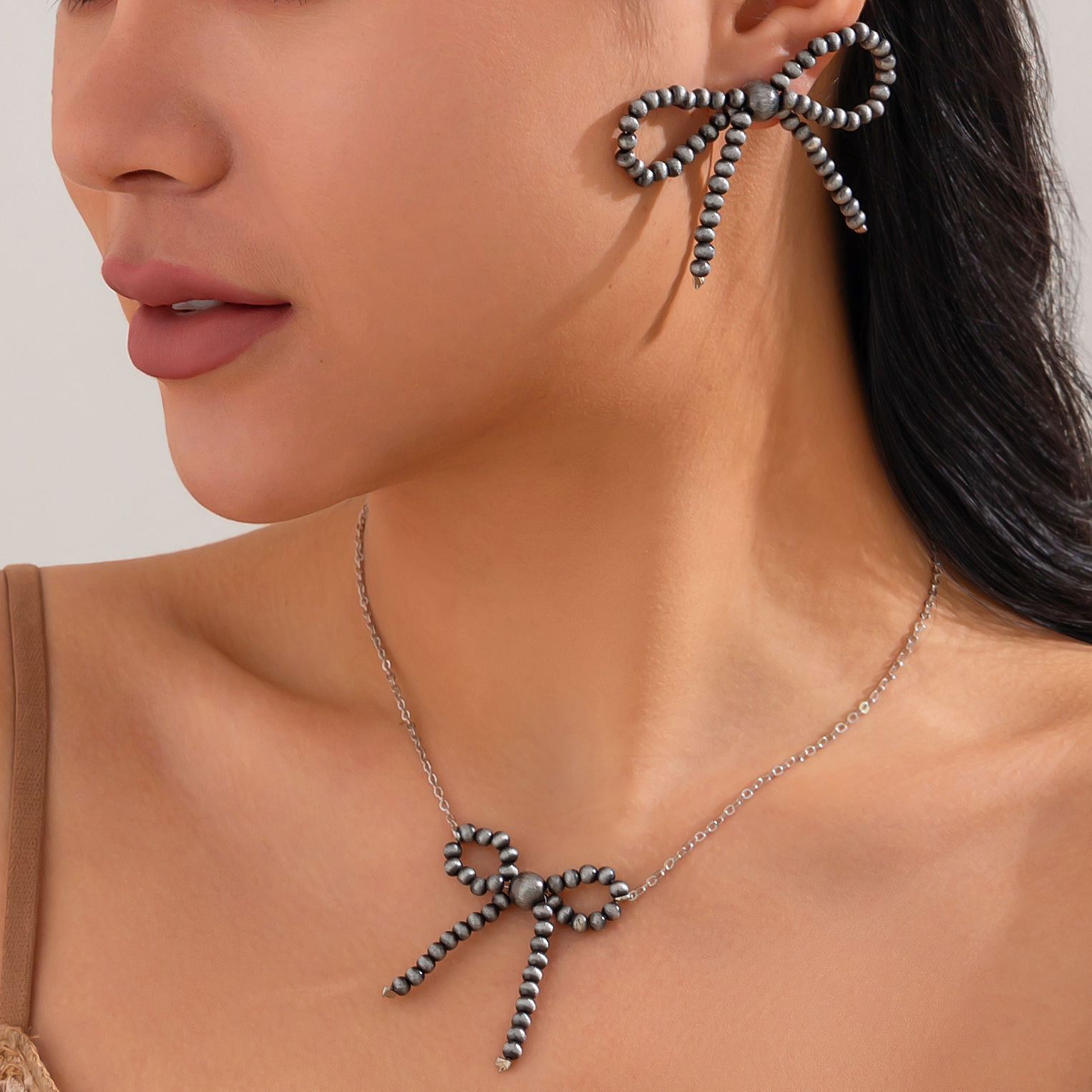 European and American cross-border jewelry, Bohemian bow, beaded pendant, collarbone chain, turquoise, Western cowboy necklace full figure