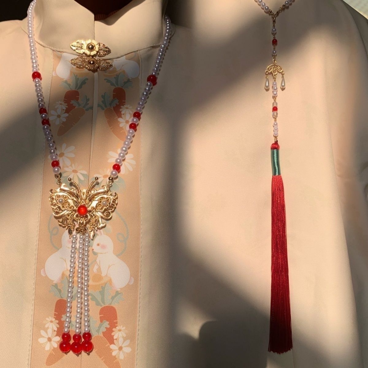 Wholesale of 2024 new alloy butterfly necklace, women's ancient-style horse face dress accessories, Hanfu cheongsam tassel accessories details Picture