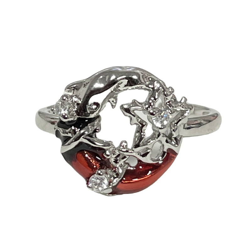 The red crescent-shaped ring of the female star moon exudes a light luxury and high-end feel. It features a unique, fashionable and individual design, as well as a sweet and cool strawberry ring Item Picture