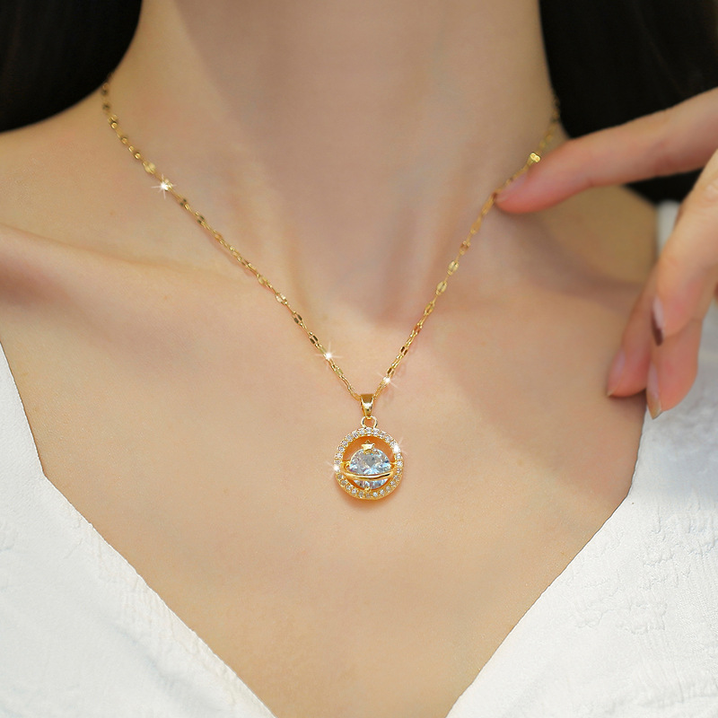 【 Titanium Steel 】 A light luxury star-studded necklace with a delicate female style, an Instagram influencer collarbone chain accessory details Picture