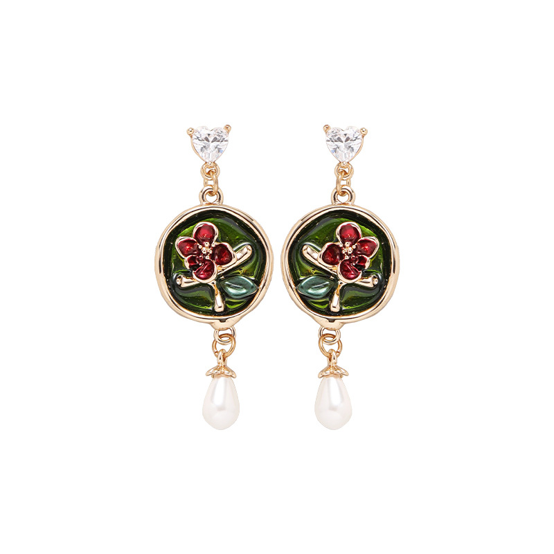 French retro flower earrings with a light luxury and high-end feel, golden earrings, original ins fashionable and elegant zircon earrings for women Item Picture