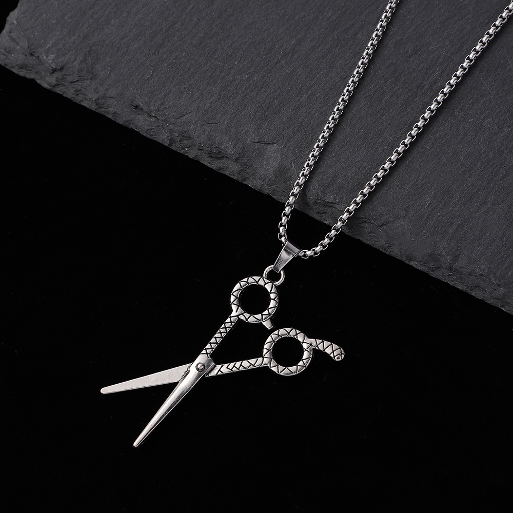 Wholesale of European and American fashionable and personalized titanium steel necklaces, female punk hip-hop alloy pendants, retro long sweater chains and accessories Specification drawing