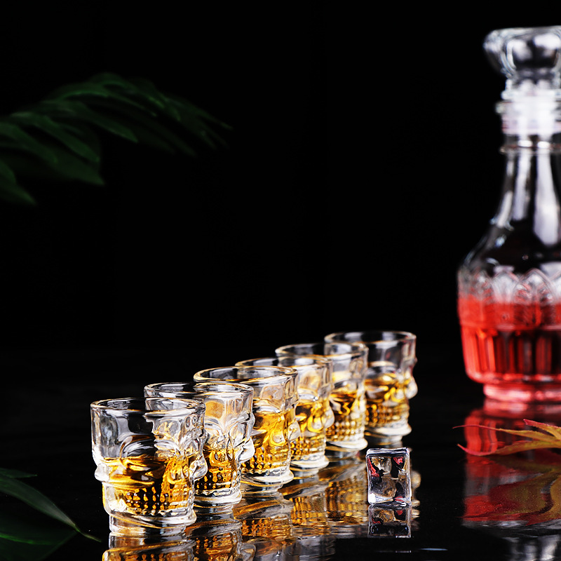 Factory wholesale 500ml medium-sized leaf European-style glass wine empty bottles with 50ml skull glass wine glasses details Picture