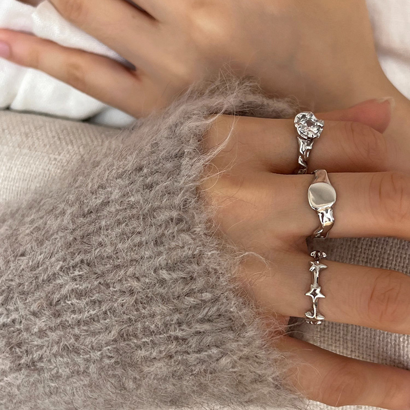 A niche design sense zircon texture, a cold style open ring, a fashionable and unique female star index finger ring, minimalist details Picture
