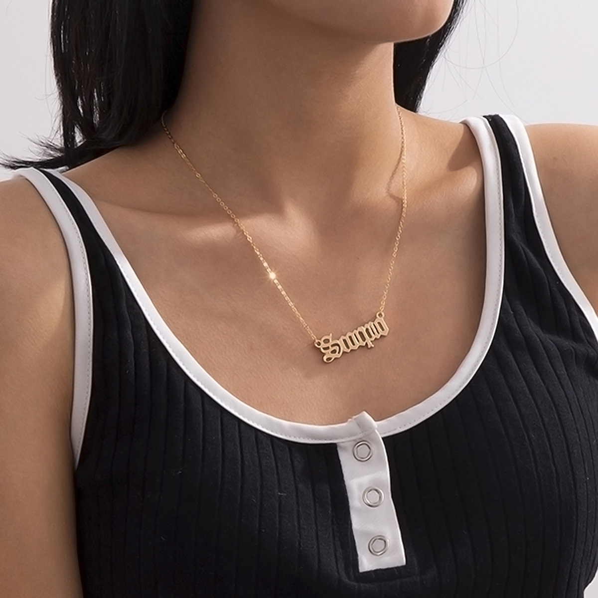 European and American cross-border jewelry: Simple tassel single-layer necklace, fashionable and versatile, long letter pendant alloy necklace full figure