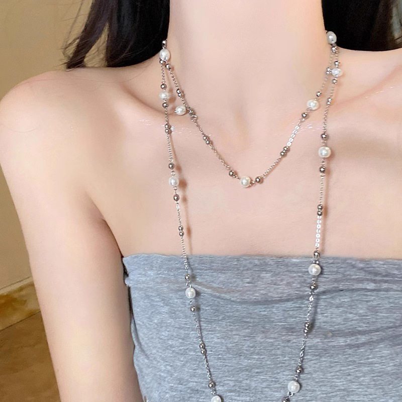 Grey pearl multi-layer long necklace for women, 2025 new style, fashionable, light luxury and niche design, seaside atmosphere accessory full figure