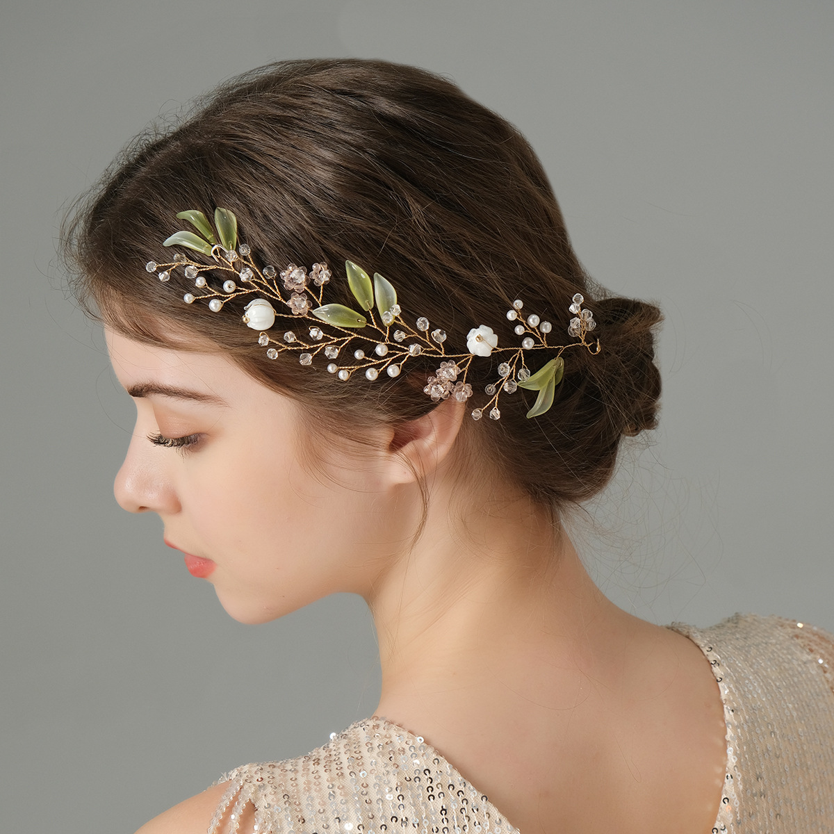 Special clearance sale of bride accessories, high-end foreign trade surplus goods, headwear and hair accessories, wholesale accessories in Yiwu, night market and street stall sources details Picture