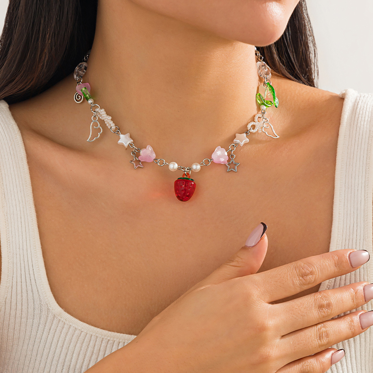 European and American cross-border jewelry sweet acrylic strawberry pendant Necklace country-style pearl string Necklace Specification drawing