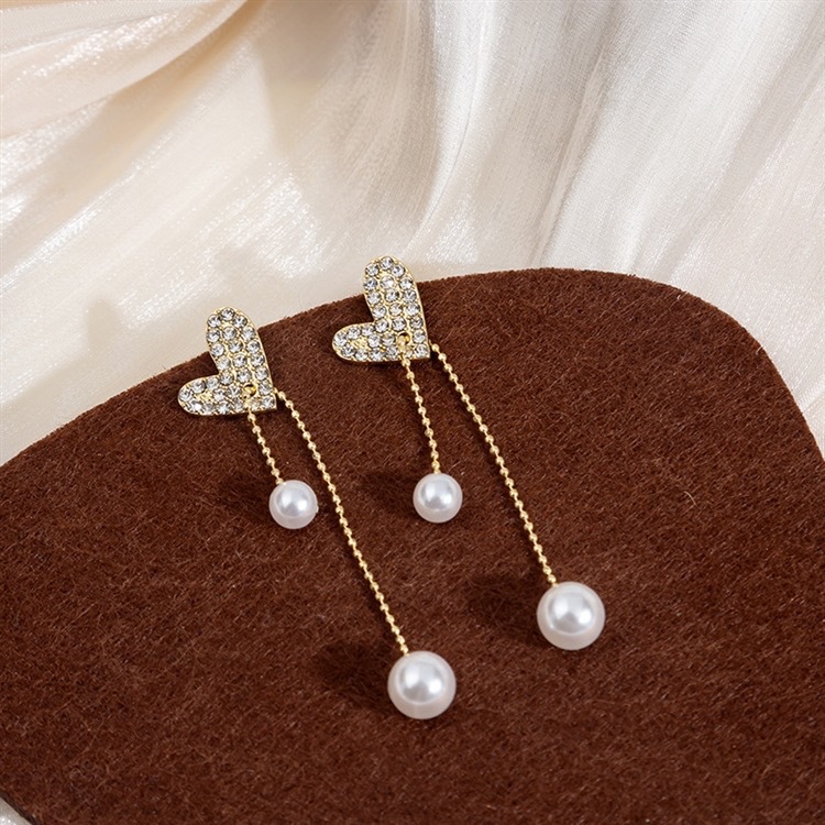 Heart-shaped pull-out pearl tassel earrings, female Internet celebrity, light luxury and high-end silver needle stud earrings wholesale, ins women's earrings details Picture