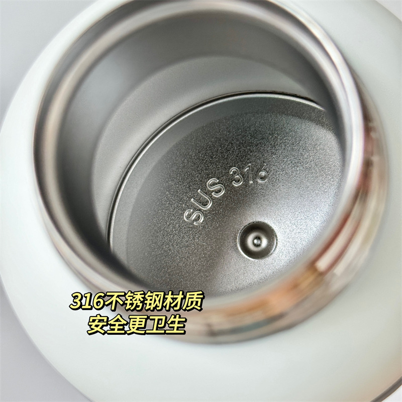 Wholesale of portable student and children's insulated cups, 304 stainless steel water cups for men Application Scenario