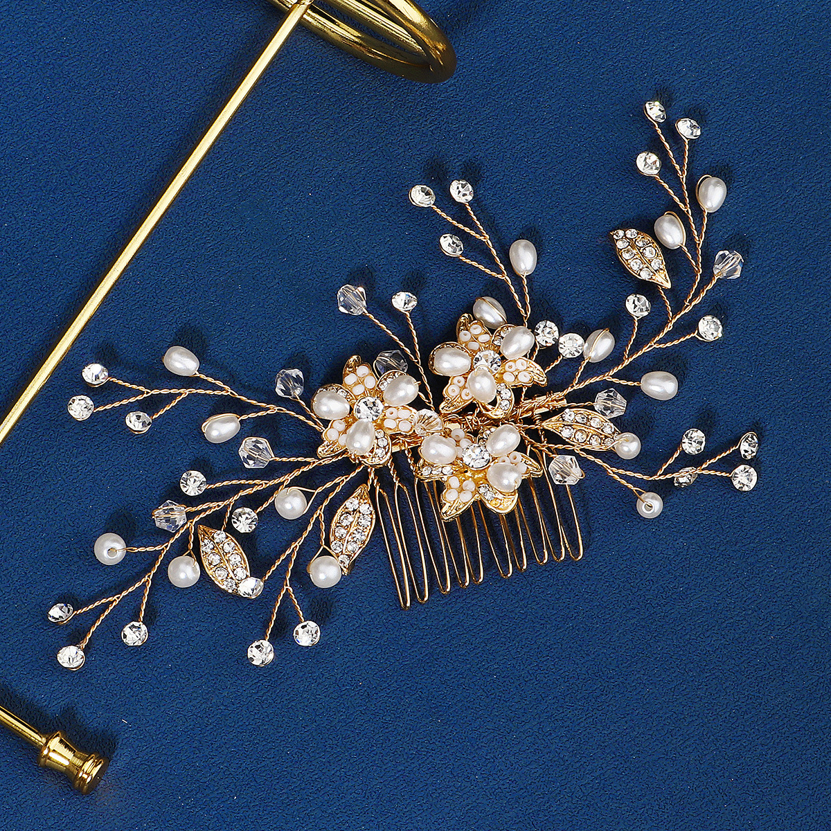Korean-style wedding dresses, wedding gowns, bride accessories, simple makeup follow-up plates, hair and headwear, alloy rhinestone hair combs, handcrafted pearl combs Specification drawing