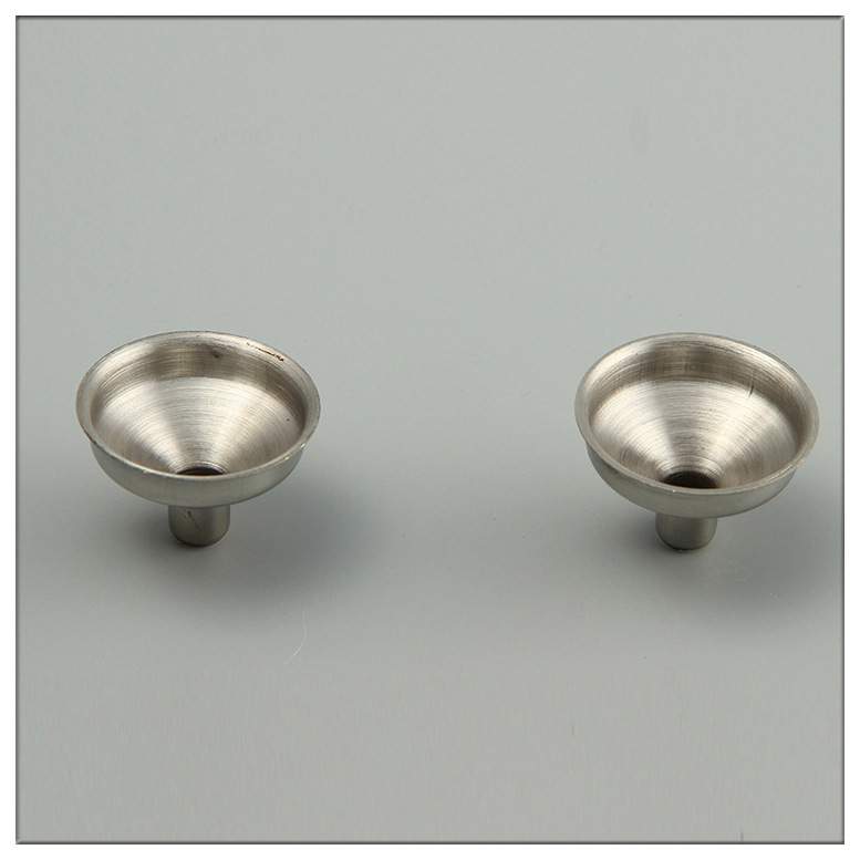 Factory wholesale of original stainless steel small funnel wine jugs, direct supply of funnel wine without leakage Item Picture