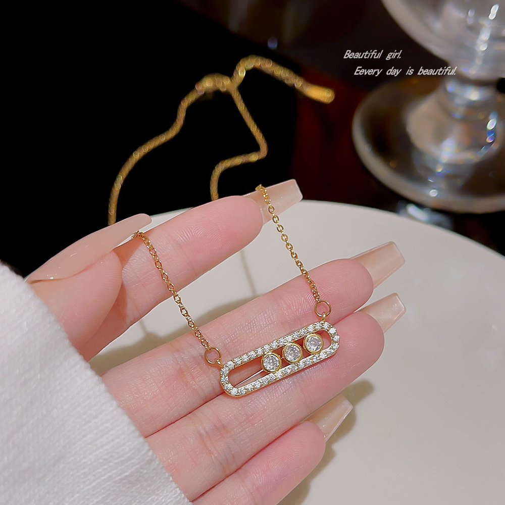 Titanium steel necklace, non-fading, light luxury, niche design sense, collarbone chain, popular accessory, high-end and exquisite neckchain accessory Specification drawing