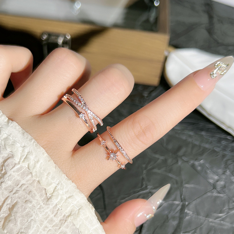 A Japanese-style light luxury star-studded diamond-encrusted open-top ring, a unique and trendy rose gold line double-layer index finger ring Application Scenario