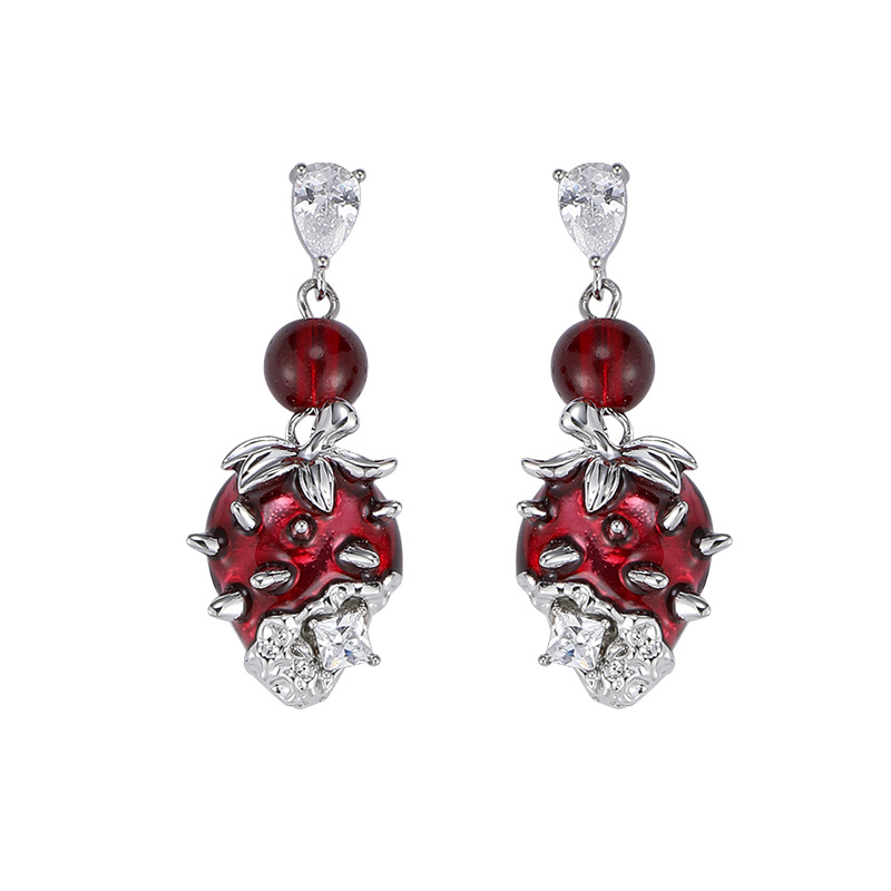 The 2025 new original design Thorn Strawberry series features a niche, exquisite and high-end sweet and cool style of rings, earrings and necklaces Item Picture