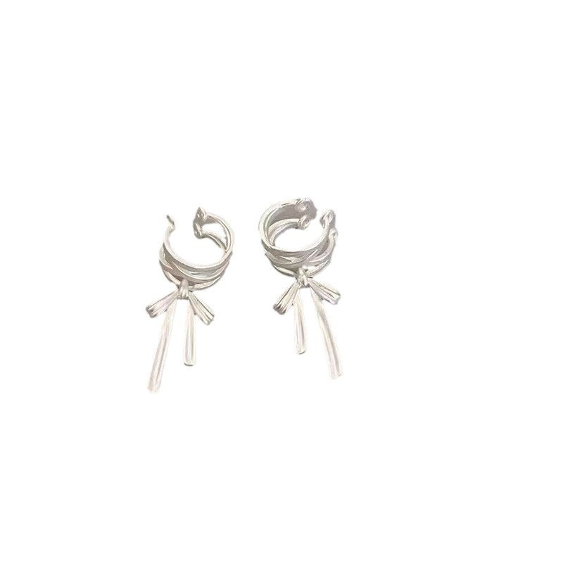 Ballet girl's white bow ear clip, a trendy, sweet, niche and high-end style on Instagram. No ear hole ear bone clip Item Picture