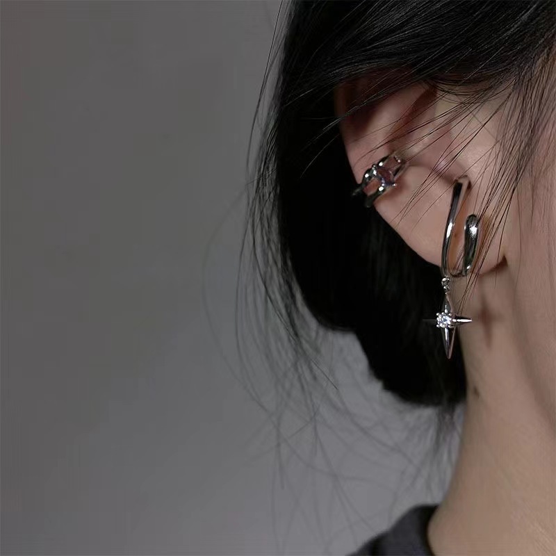 The new 2025 personalized geometric cold style ear bone clip for women, with a trendy and niche ins design sense, is a no-ear hole ear clip Application Scenario