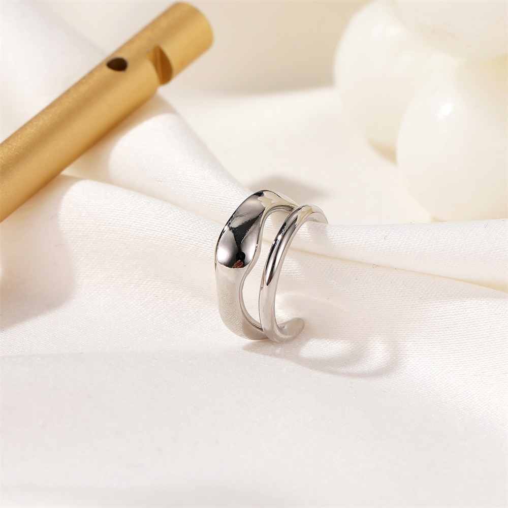 New cross-border double-layer retro ear clip, personalized single earring without ear holes, cold style, trendy ear bone clip for both men and women Application Scenario