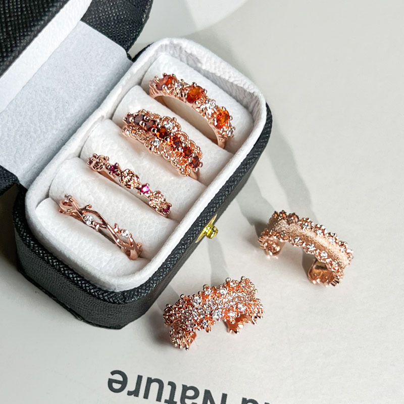 High-end accessory: A rose gold starry sky micro-set diamond open-mouth ring for women, fashionable layering and versatile ring trend full figure