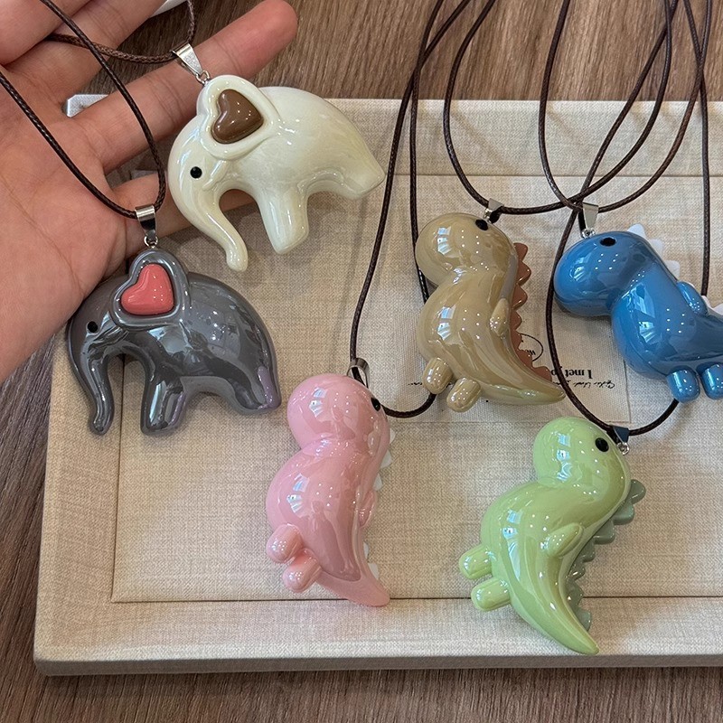 Super cute dinosaur elephant pendant necklace, adorable design sense, long sweater chain, ins personality, versatile necklace Application Scenario