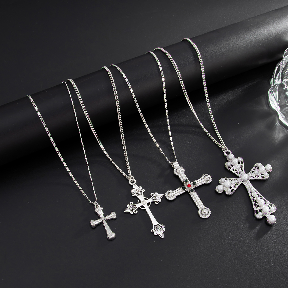 European and American cross-border hip-hop InS-style pearl cross pendant necklace, versatile metal chain men's and women's necklaces Application Scenario