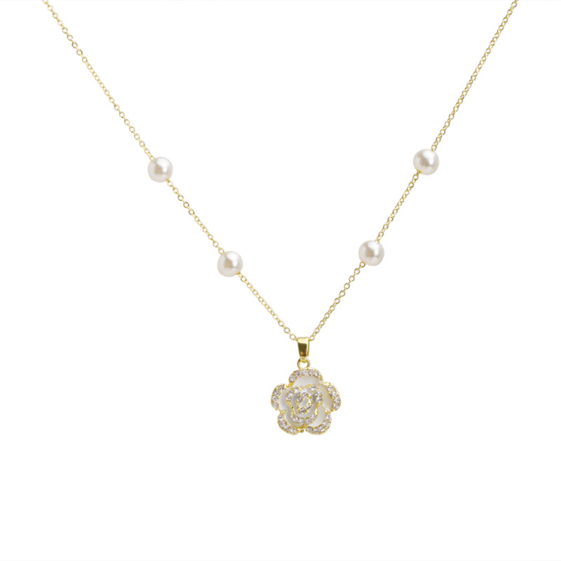 The 2023 new trendy pearl camellia necklace for women, a light luxury and niche sweater with a collarbone chain design Item Picture