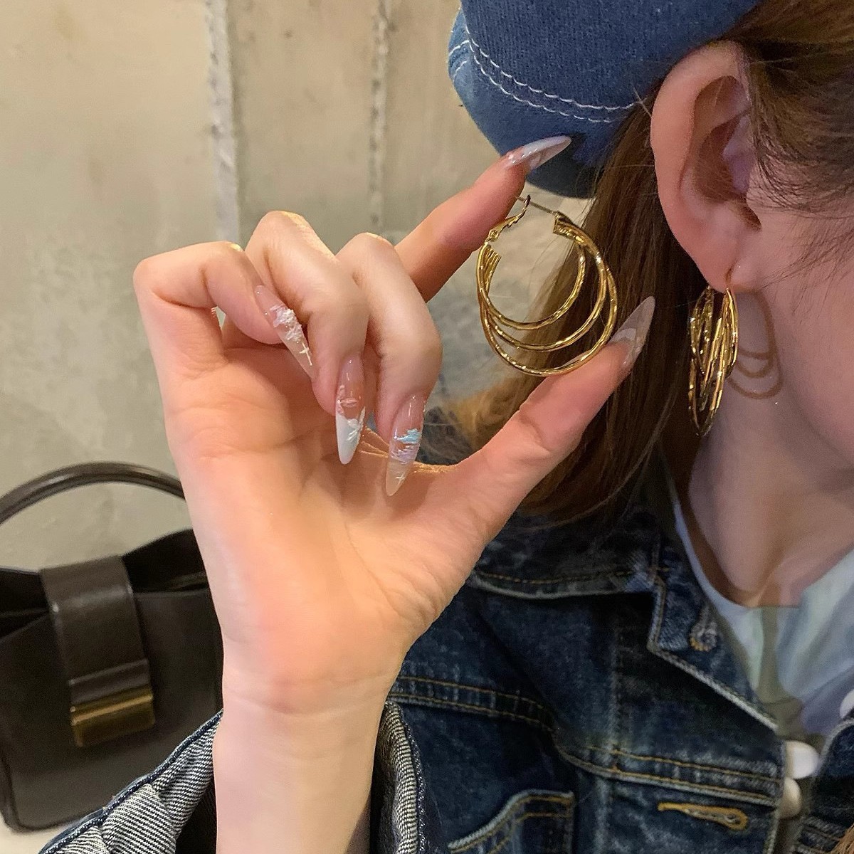European and American exaggerated multi-layer circle earrings, a new style of light luxury and high-end earrings for women in 2025, simple and fashionable earrings details Picture