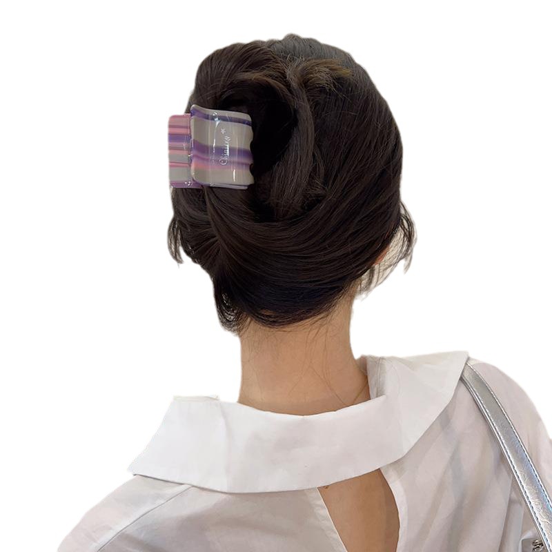 French acetate striped hair clips, medium-sized square grabber, high-end and simple shark clip headwear, hairpin at the back of the head for women Item Picture